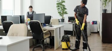 young-african-american-man-workwear-cleaning-floor-contemporary-office_274679-35135 young-african-american-man-workwear-cleaning-floor-contemporary-office_274679-35135